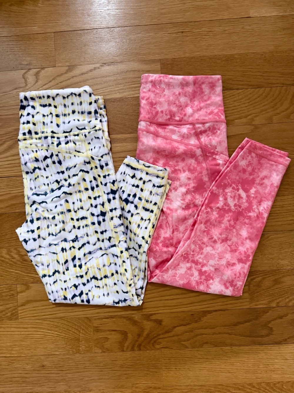 Bundle of 2 Gap Fit cropped leggings, M